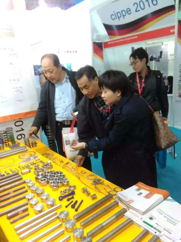 三和彈(dan)簧參與全球最(zuì)大的中國國際(jì)石油石化展覽(lǎn)會
